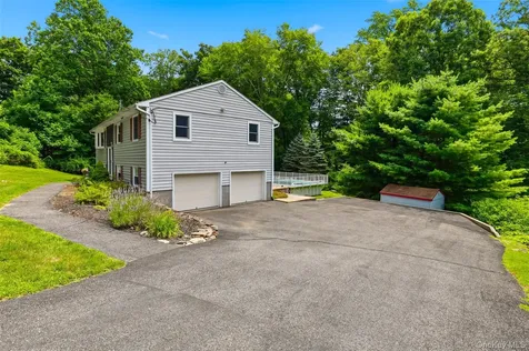 27 Casse Court Mahopac NY 10541
