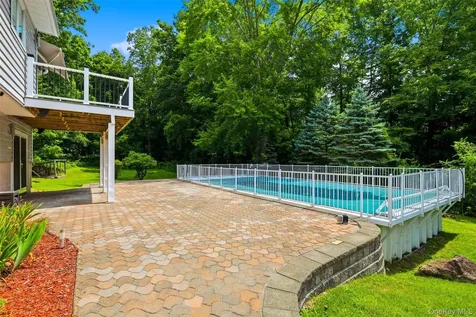 27 Casse Court Mahopac NY 10541
