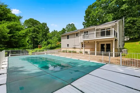 27 Casse Court Mahopac NY 10541