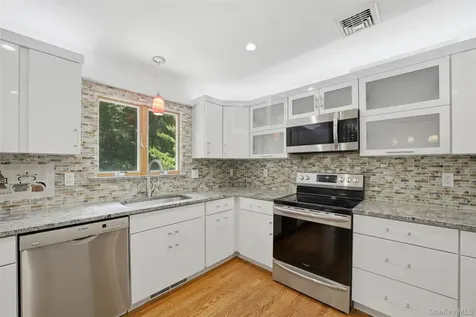 27 Casse Court Mahopac NY 10541