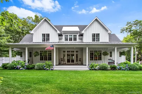 9 Deerland Drive East Quogue NY 11942