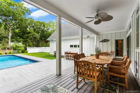 9 Deerland Drive East Quogue NY 11942