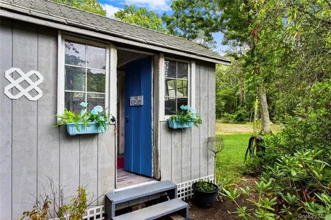 9 Deerland Drive East Quogue NY 11942