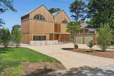 25 Bluff Point Road Sag Harbor NY 11963
