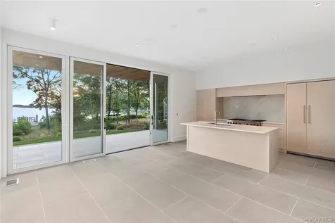25 Bluff Point Road Sag Harbor NY 11963