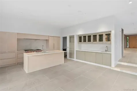 25 Bluff Point Road Sag Harbor NY 11963