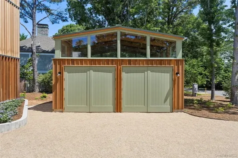 25 Bluff Point Road Sag Harbor NY 11963