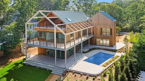 25 Bluff Point Road Sag Harbor NY 11963