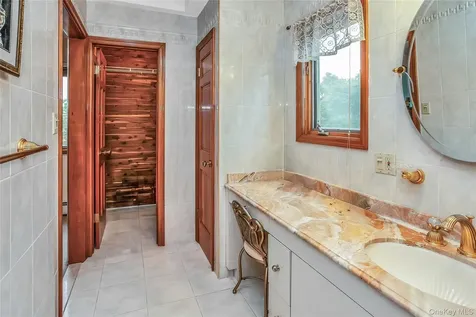 3901 Jane Court Seaford NY 11783