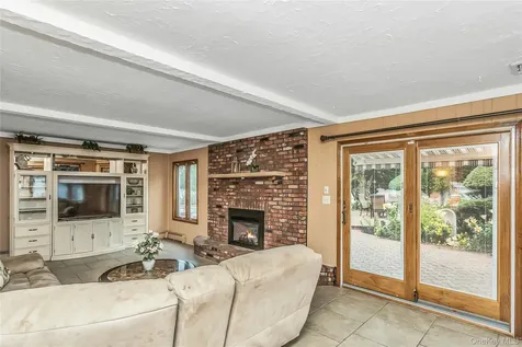 3901 Jane Court Seaford NY 11783
