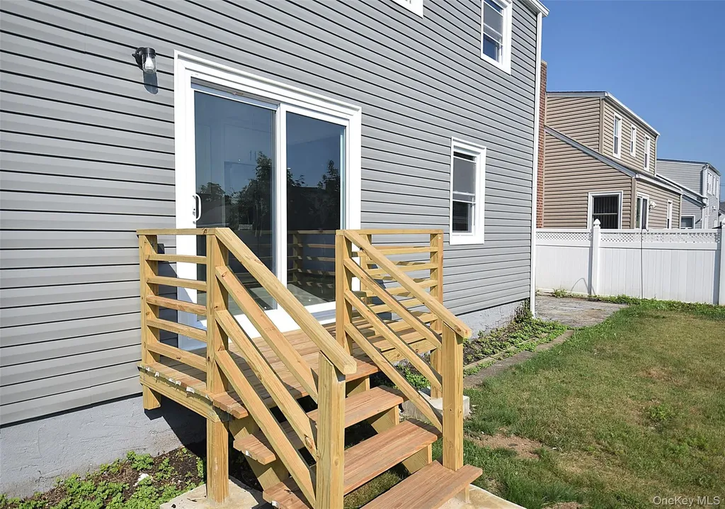 240 Columbus Parkway Mineola NY 11501