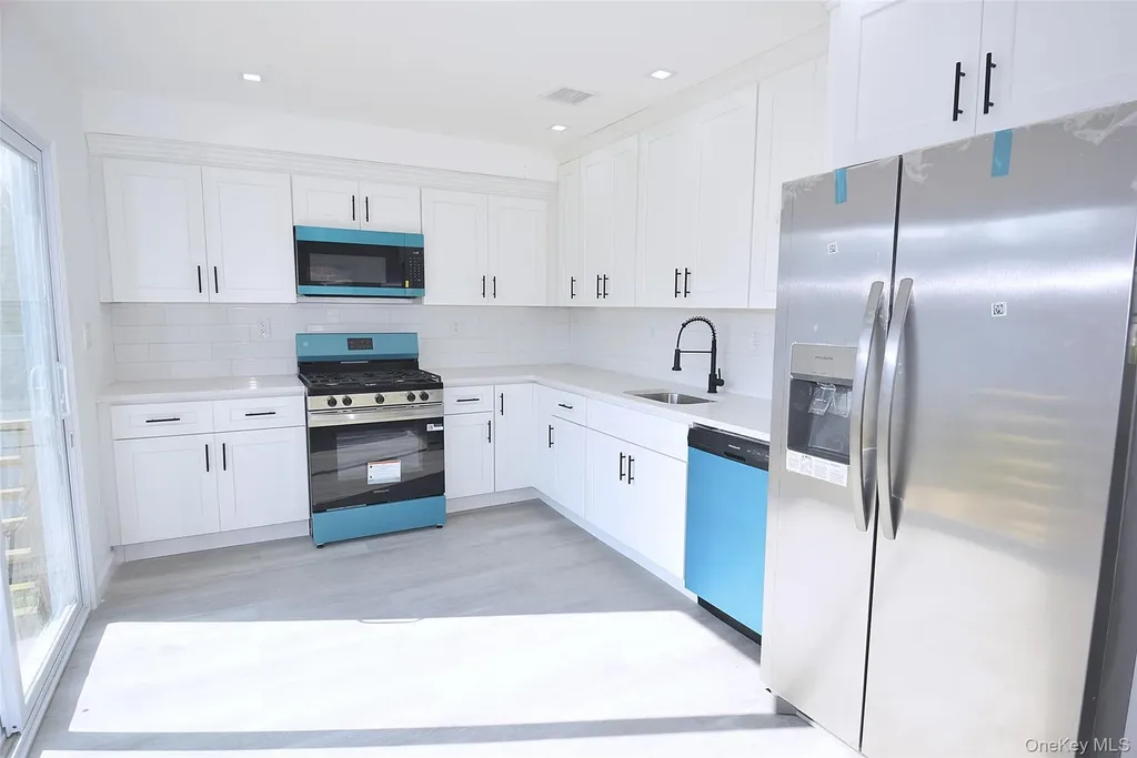 240 Columbus Parkway Mineola NY 11501