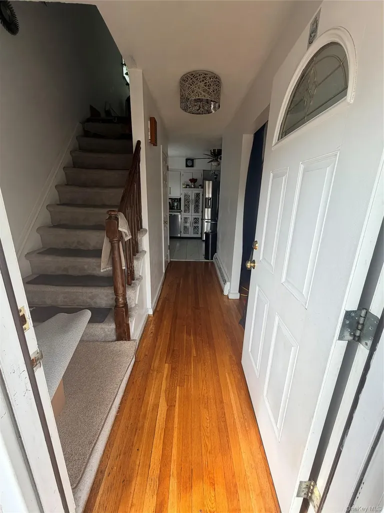 17 Main Street Floral Park NY 11001