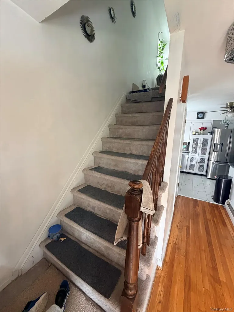 17 Main Street Floral Park NY 11001
