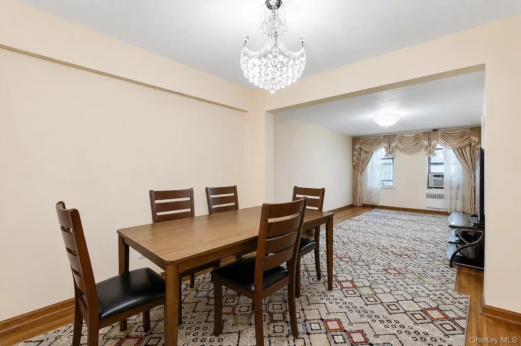84-31 Van Wyck Expressway Briarwood NY 11435