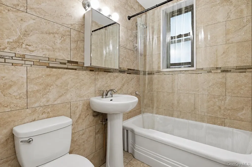 84-31 Van Wyck Expressway Briarwood NY 11435