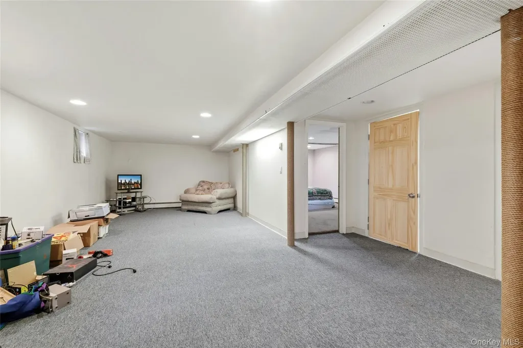16 Superior Road Bellerose Village NY 11001