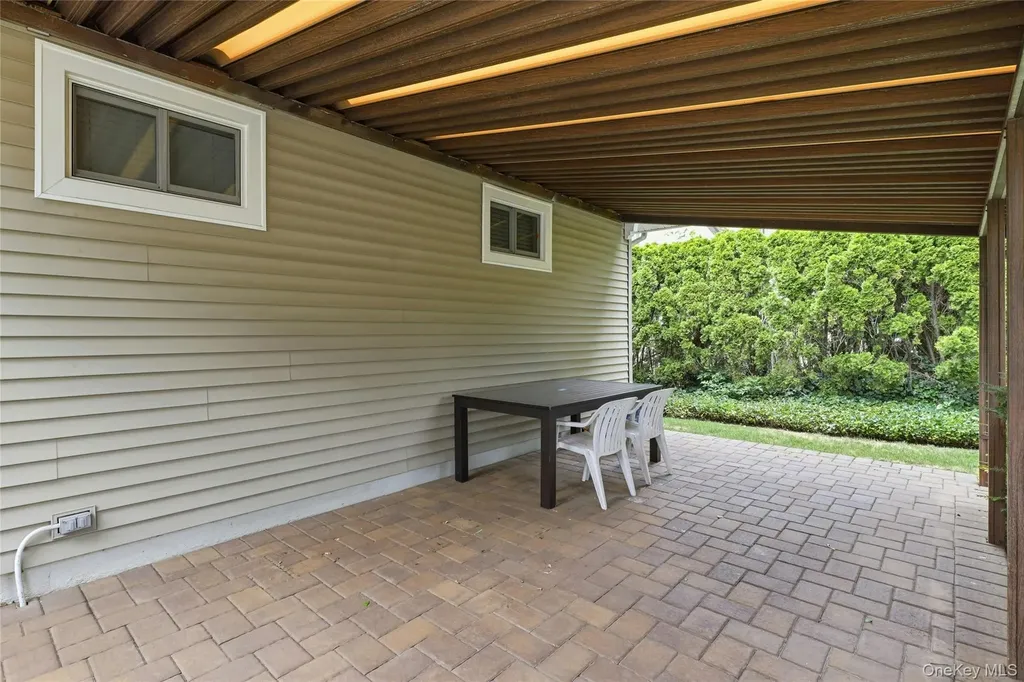 16 Superior Road Bellerose Village NY 11001