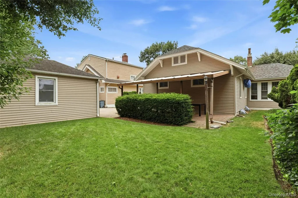 16 Superior Road Bellerose Village NY 11001