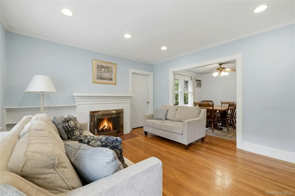 16 Superior Road Bellerose Village NY 11001