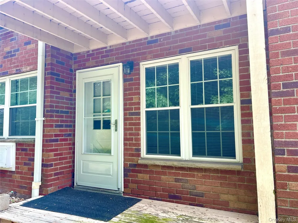 4 Colonial Road Beacon NY 12508