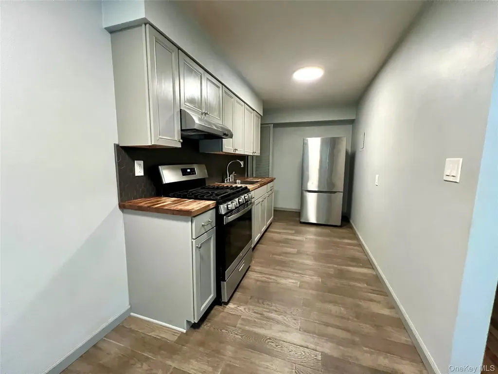 4 Colonial Road Beacon NY 12508