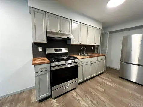 4 Colonial Road Beacon NY 12508