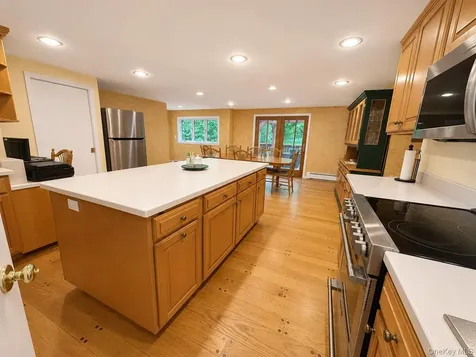 18 Mclaughlin Drive Mahopac NY 10541