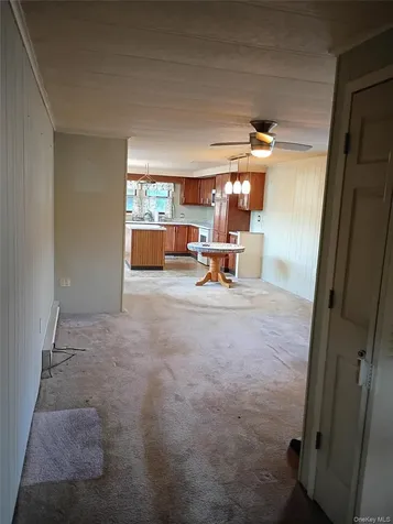 89 Village Circle W Manorville NY 11949