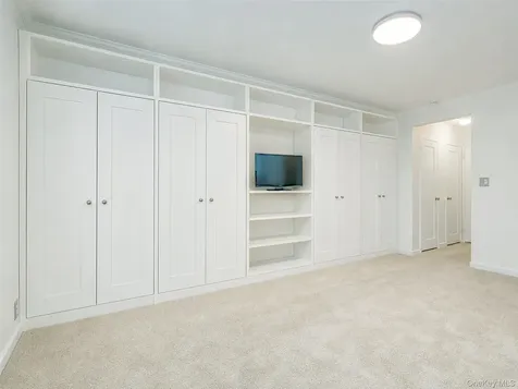 84U Glen Keith Road Glen Cove NY 11542