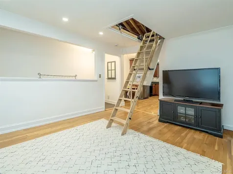 84U Glen Keith Road Glen Cove NY 11542