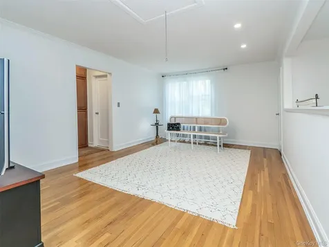 84U Glen Keith Road Glen Cove NY 11542