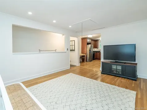 84U Glen Keith Road Glen Cove NY 11542