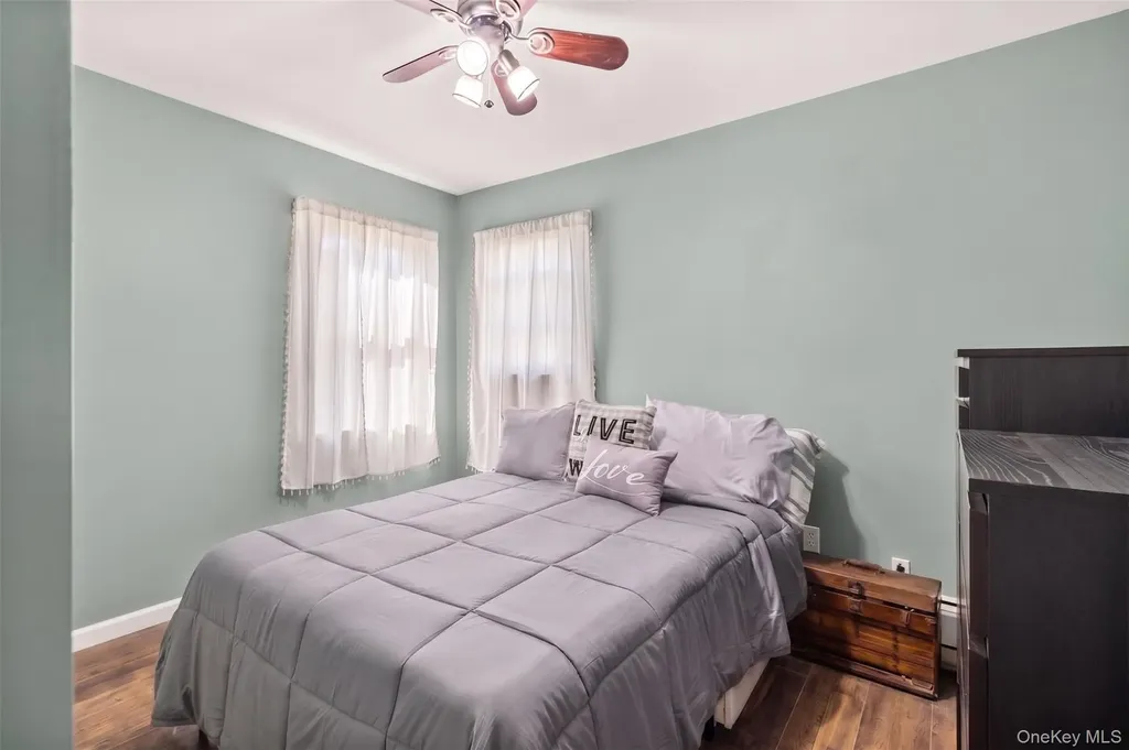 4 Erlwein Court Massapequa NY 11758