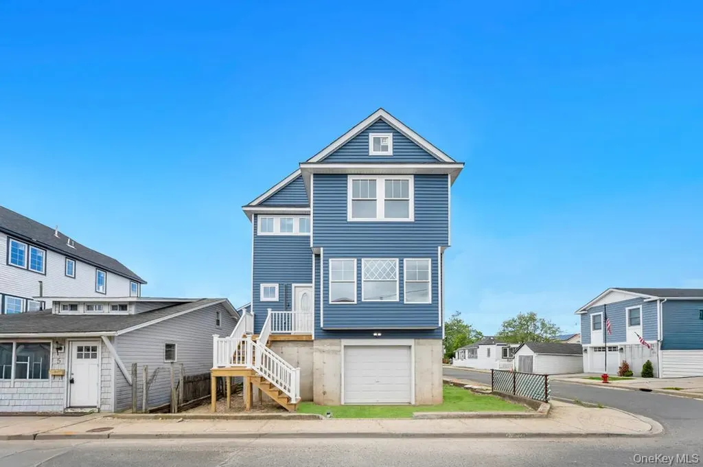 10 8th Avenue East Rockaway NY 11518
