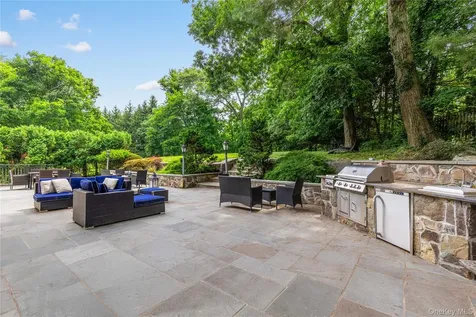 312 West Street Harrison NY 10528