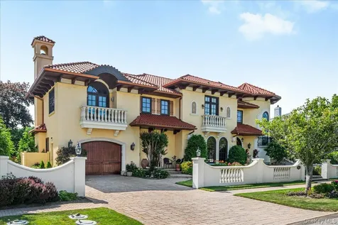 81 Montgomery Boulevard Atlantic Beach NY 11509