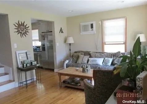 6 Dawes Avenue Syosset NY 11791