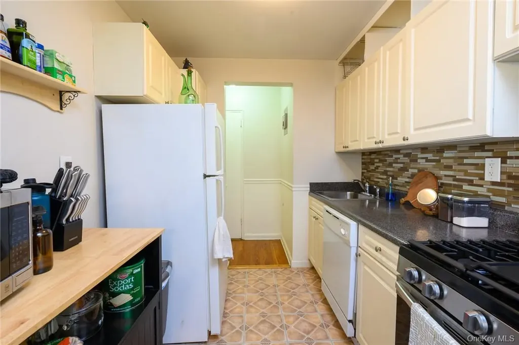 4 Sadore Lane Yonkers NY 10710
