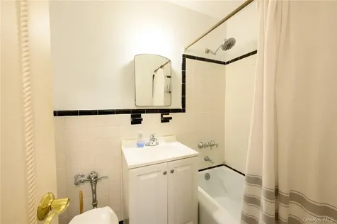 4 Sadore Lane Yonkers NY 10710