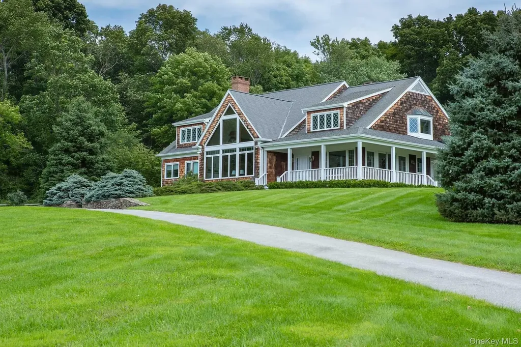72 N Mabbettsville Road Millbrook NY 12545