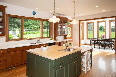 72 N Mabbettsville Road Millbrook NY 12545