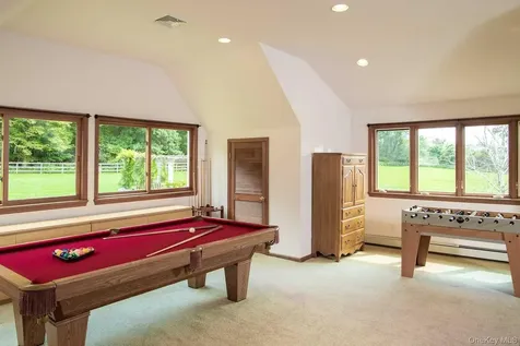 72 N Mabbettsville Road Millbrook NY 12545