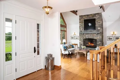 72 N Mabbettsville Road Millbrook NY 12545