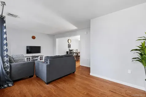 61 Zugibe Court West Haverstraw NY 10993