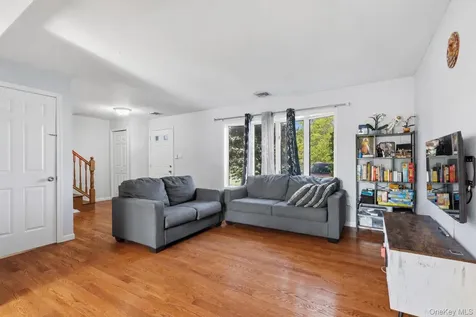 61 Zugibe Court West Haverstraw NY 10993