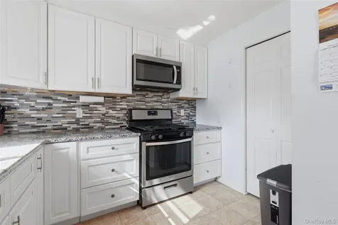 61 Zugibe Court West Haverstraw NY 10993