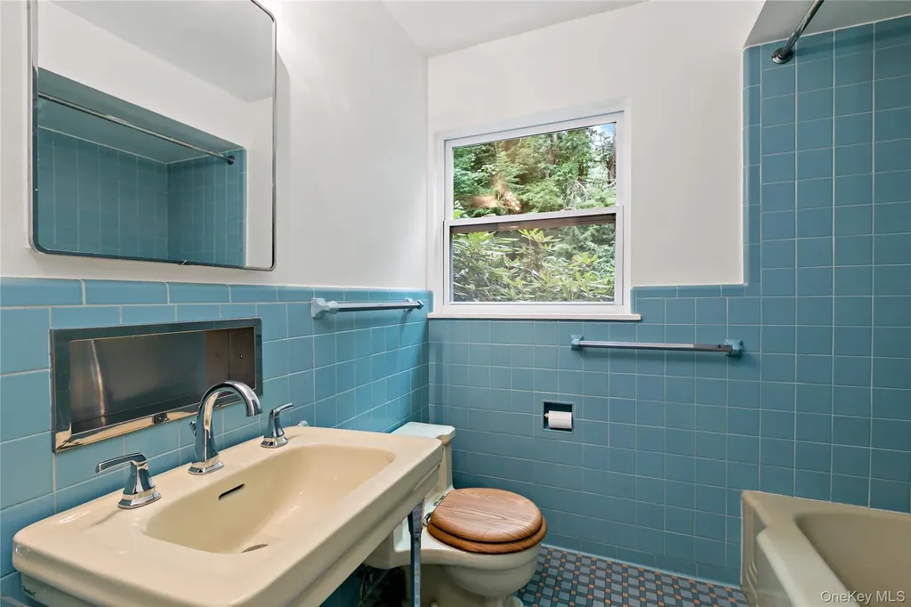 3 Tory Lane Scarsdale NY 10583