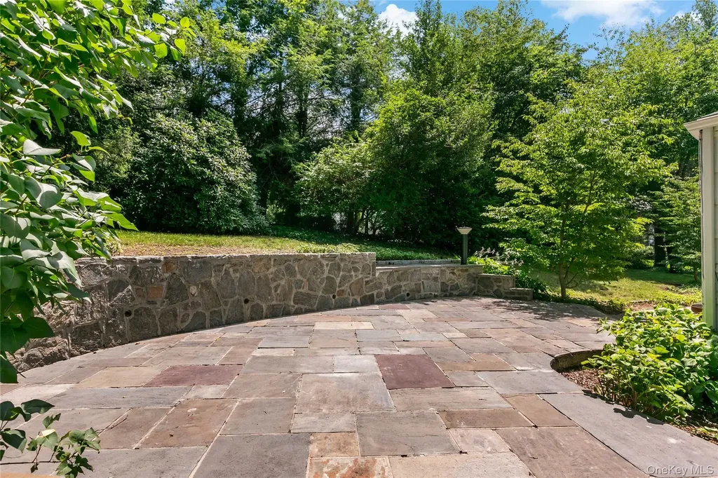 3 Tory Lane Scarsdale NY 10583