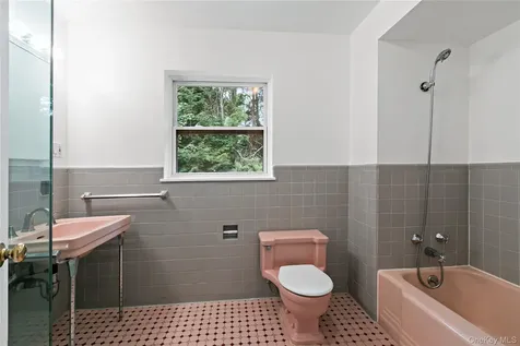 3 Tory Lane Scarsdale NY 10583